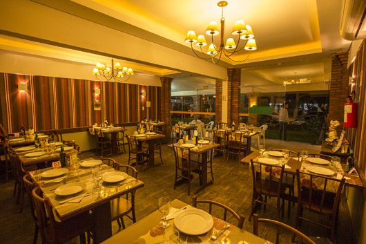 Ambiente interno Pizzaria Don Carlone